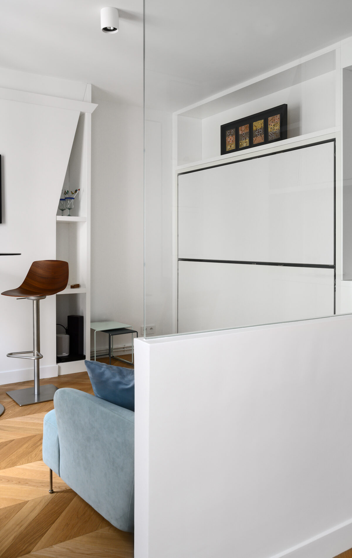 lit escamotable fermé meuble sur mesure blanc